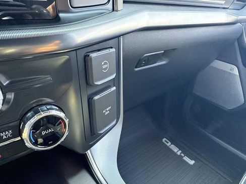 Used 2025 Ford F150 Platinum AWD/4WD image 31