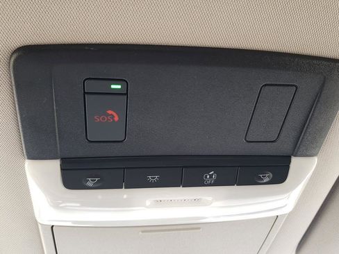 Certified 2025 Nissan Pathfinder SV image 39