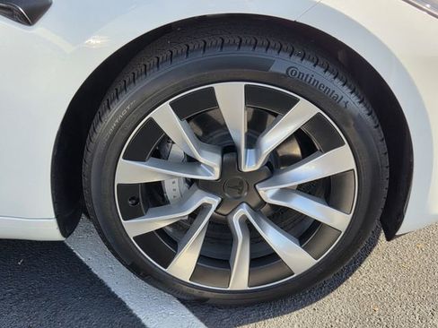 Used 2024 Tesla Model 3 Standard Range image 8