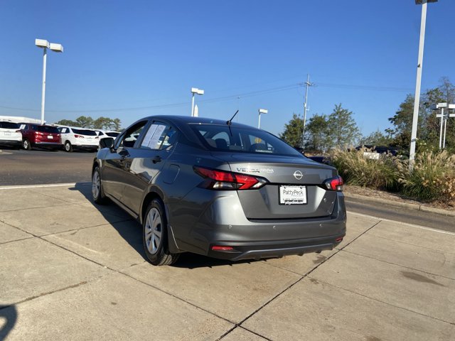 Used 2025 Nissan Versa S w/ Trunk Package FWD image 4