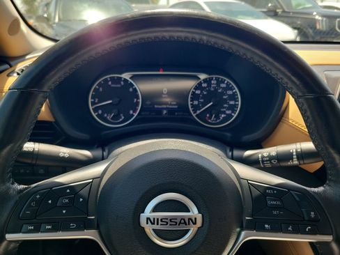 Used 2023 Nissan Sentra SV w/ SV Premium Package FWD image 21