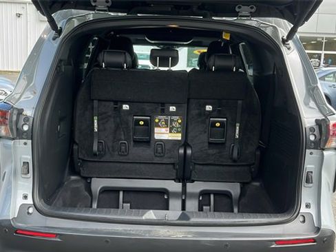 Certified 2024 Toyota Sienna XLE Woodland Edition image 24