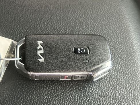 Used 2024 Kia Sportage EX FWD image 28