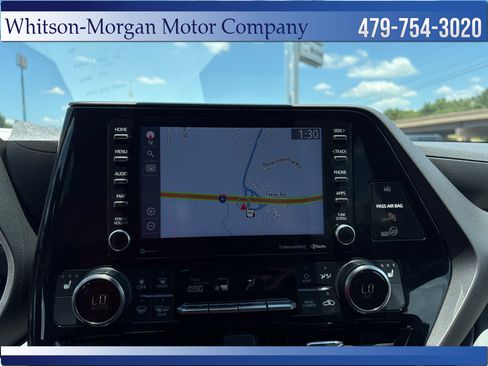 Used 2022 Toyota Highlander XLE AWD/4WD image 27