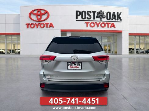 Used 2019 Toyota Highlander XLE w/ Protection Package #3 AWD/4WD image 7