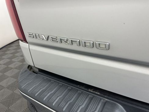 Used 2019 Chevrolet Silverado 1500 LTZ w/ LTZ Premium Package image 3