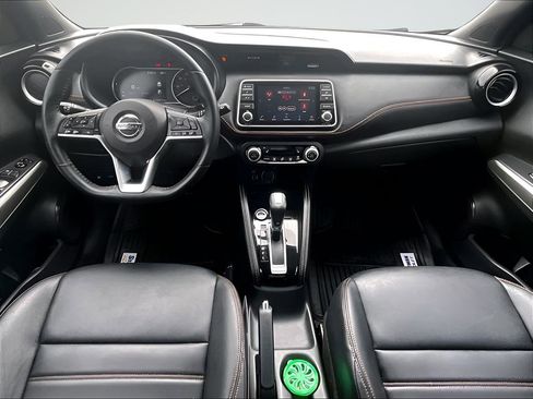 Used 2019 Nissan Kicks SR w/ SR Premium Package FWD image 15