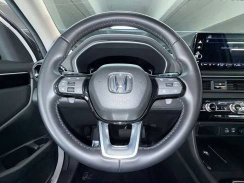 Used 2025 Honda Pilot EX-L image 15