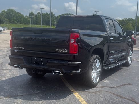 Certified 2025 Chevrolet Silverado 1500 High Country w/ High Country Premium Package AWD/4WD image 5