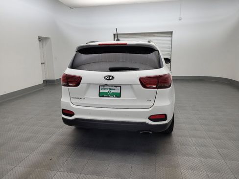 Used 2019 Kia Sorento S FWD image 7