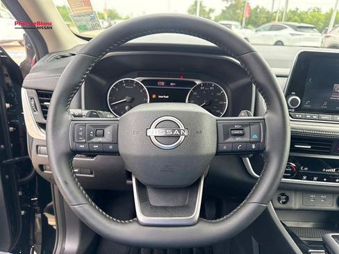 Used 2026 Nissan Rogue SV AWD/4WD image 21