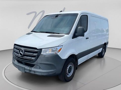 Used 2024 Mercedes-Benz Sprinter 2500 image 4