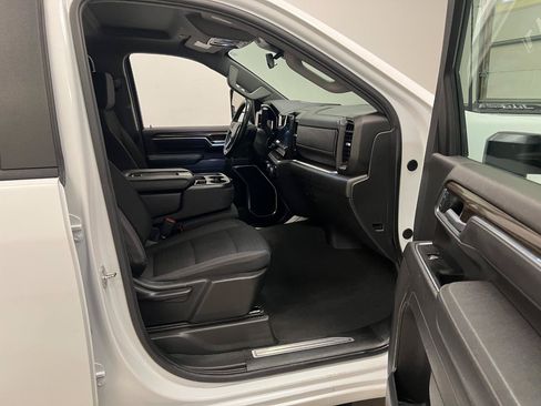 Used 2025 Chevrolet Silverado 2500 LT w/ Convenience Package AWD/4WD image 33