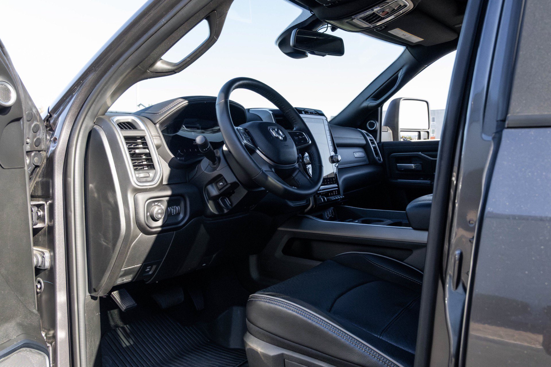 Used 2024 RAM 2500 Laramie w/ Night Edition AWD/4WD image 13