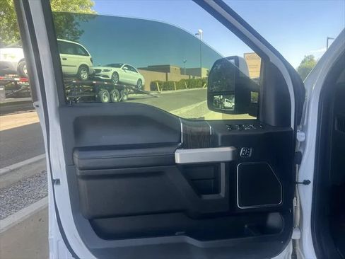 Used 2020 Ford F250 Lariat w/ Lariat Value Package AWD/4WD image 13