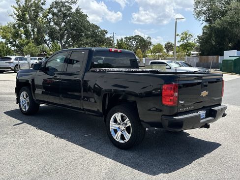 Used 2018 Chevrolet Silverado 1500 Custom w/ Custom Value Package RWD image 7