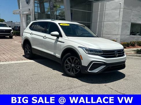 Certified 2023 Volkswagen Tiguan SE FWD image 2