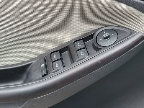 Used 2012 Ford Focus SE FWD image 16