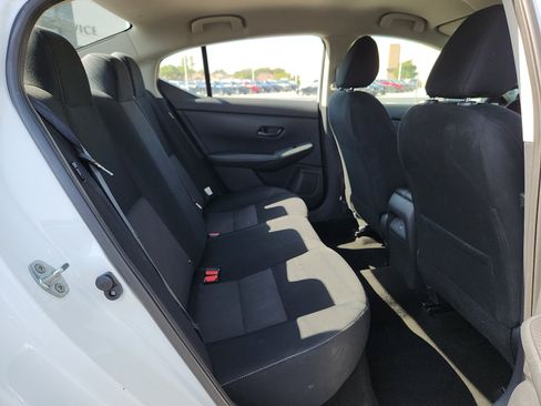 Used 2024 Nissan Sentra SV FWD image 13