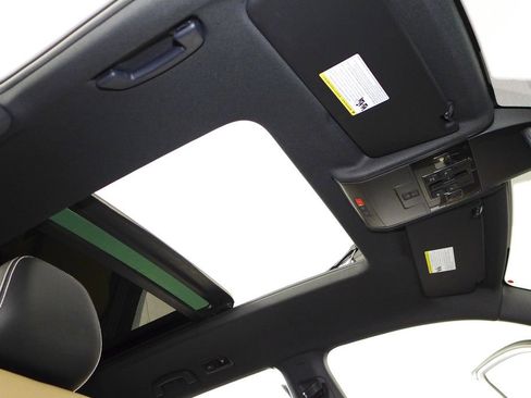 Used 2023 Volkswagen Atlas Cross Sport SEL R-Line image 18