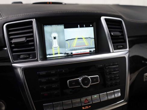 Used 2015 Mercedes-Benz GL 63 AMG 4MATIC image 31