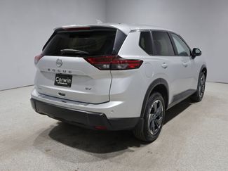 Used 2024 Nissan Rogue SV FWD video 2