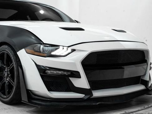 Used 2019 Ford Mustang Coupe w/ Black Accent Package RWD image 13