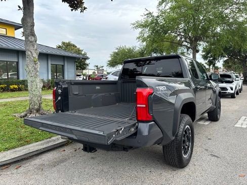 Used 2024 Toyota Tacoma TRD Off-Road w/ TRD Off Road Upgrade Package AWD/4WD image 19