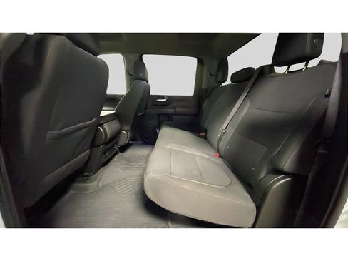 Used 2022 Chevrolet Silverado 2500 Custom w/ Custom Value Package AWD/4WD image 15