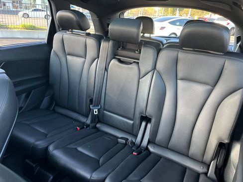 Used 2019 Audi Q7 2.0T Premium Plus w/ Premium Plus Package AWD/4WD image 45
