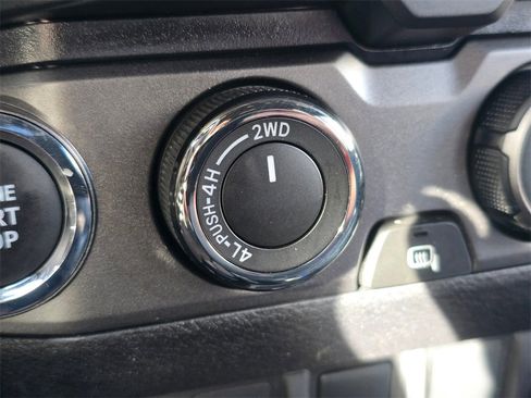 Certified 2023 Toyota Tacoma TRD Off-Road image 36