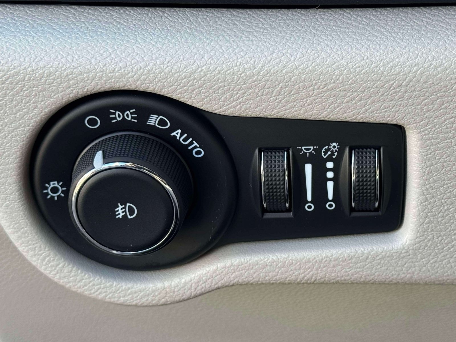 Certified 2024 Chrysler Pacifica Touring-L FWD image 20