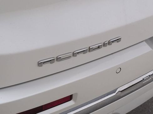 Used 2021 GMC Acadia Denali w/ Denali Technology Package image 13