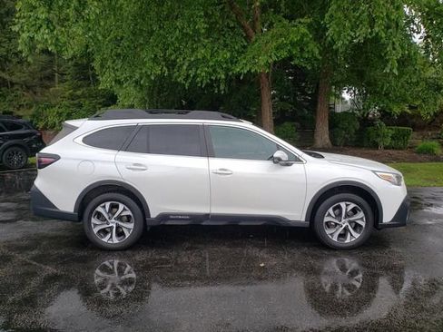 Used 2020 Subaru Outback Limited AWD/4WD image 2