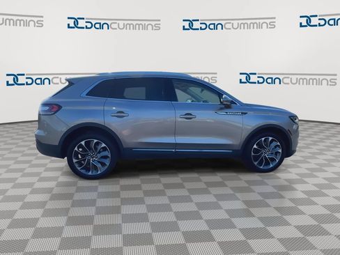 Used 2021 Lincoln Nautilus Reserve w/ Equipment Group 201A AWD/4WD image 9