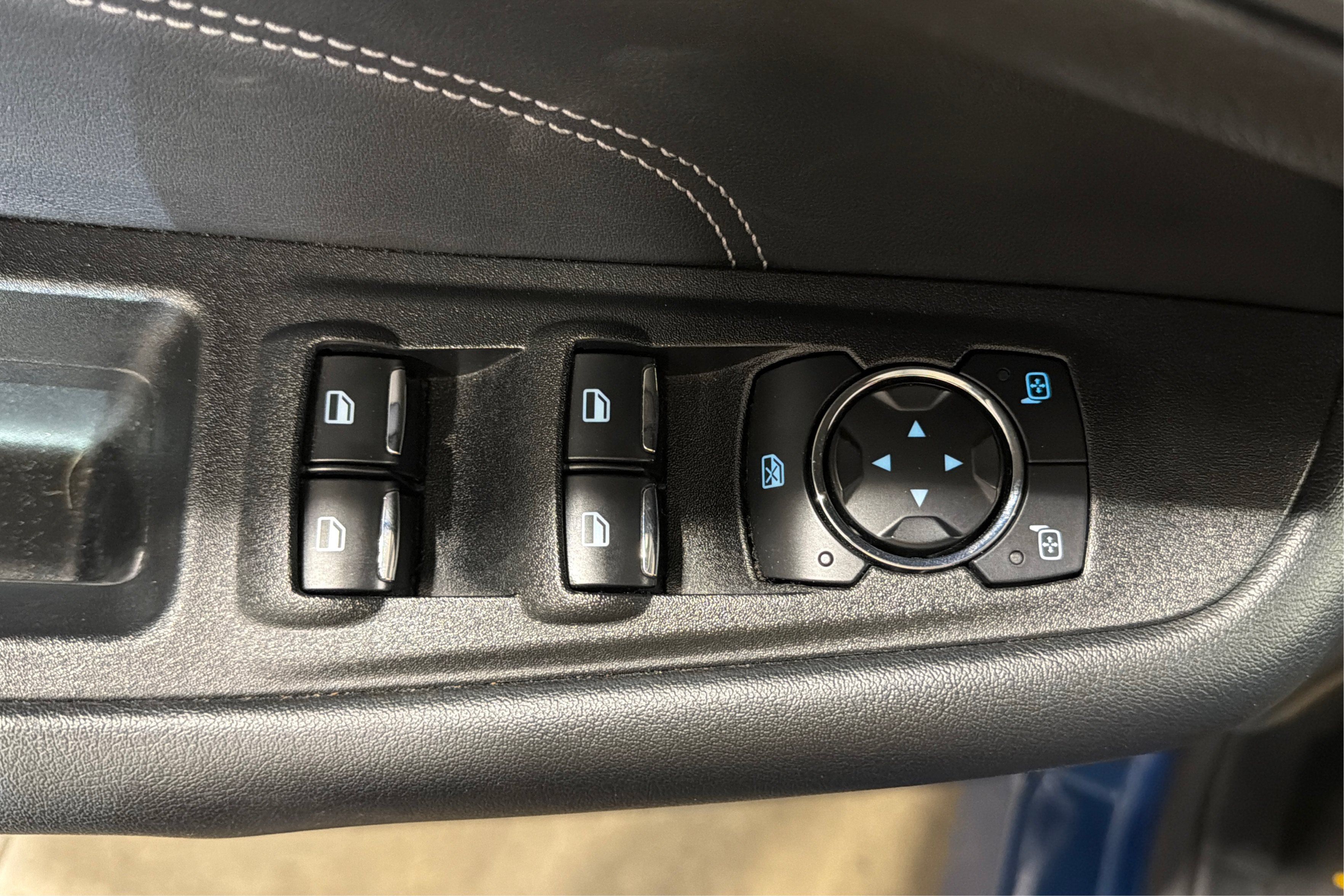 Used 2024 Ford Edge Titanium AWD/4WD image 16