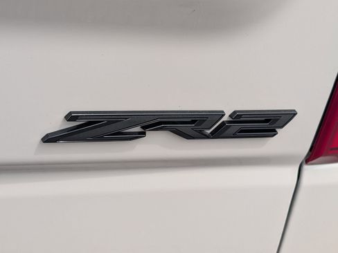 New 2026 Chevrolet Silverado 1500 ZR2 w/ Dark Appearance Package AWD/4WD image 7