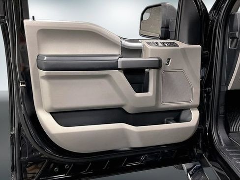 Used 2020 Ford F150 XLT w/ Equipment Group 302A Luxury AWD/4WD image 19