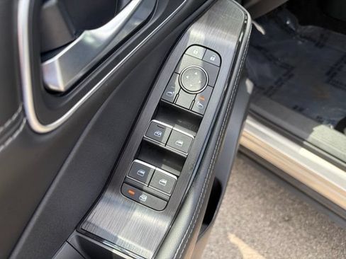 Used 2025 Nissan Rogue Platinum w/ Tech Package AWD/4WD image 18