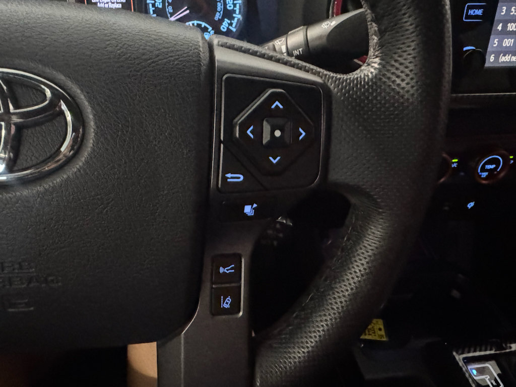 Used 2018 Toyota Tacoma TRD Sport RWD image 23