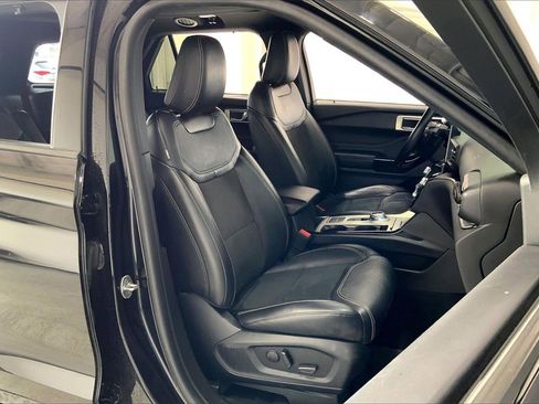 Used 2023 Ford Explorer ST w/ ST Street Pack image 16