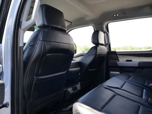 Used 2024 Ford F350 Lariat w/ FX4 Off-Road Package AWD/4WD image 36