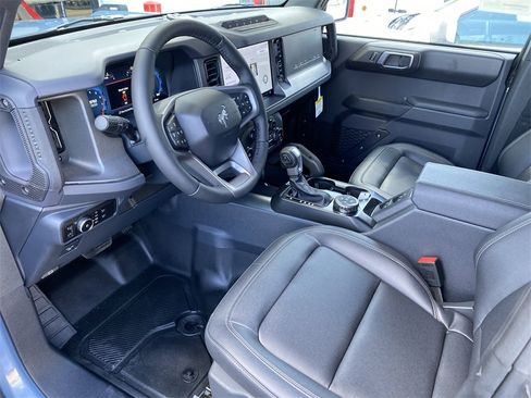 New 2025 Ford Bronco Badlands image 12