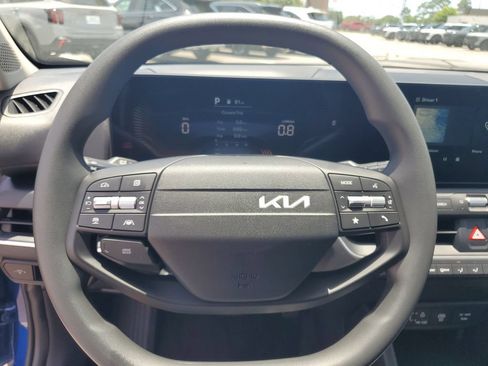 New 2026 Kia K4 FWD image 10