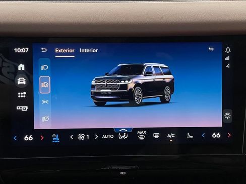 Used 2025 Lincoln Navigator L Reserve AWD/4WD image 41