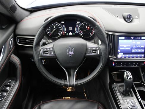 Used 2022 Maserati Levante GT image 16