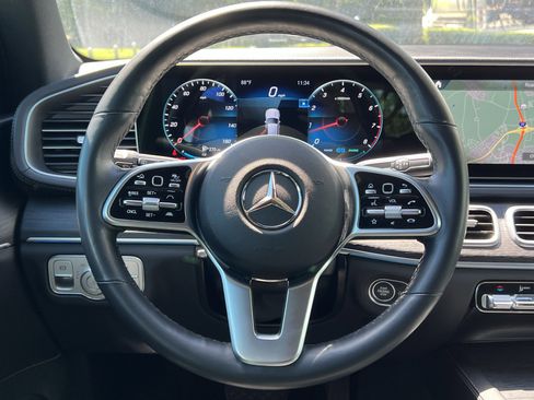 Certified 2023 Mercedes-Benz GLS 450 4MATIC image 18