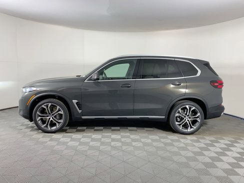 Used 2026 BMW X5 sDrive40i w/ Climate Comfort Package image 2