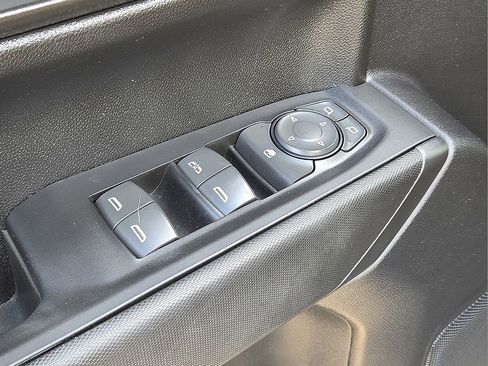 Used 2024 Chevrolet Silverado 1500 Custom image 18