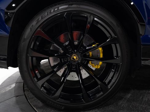Used 2023 Lamborghini Urus S AWD/4WD image 27
